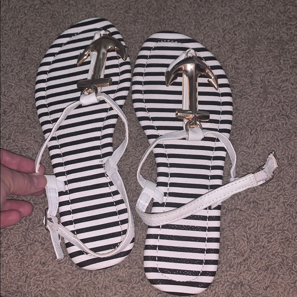 Stripped anchor sandals